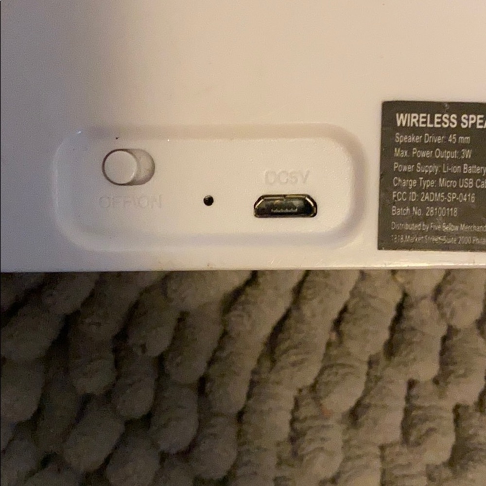 Bluetooth speaker - Picture 3 of 7